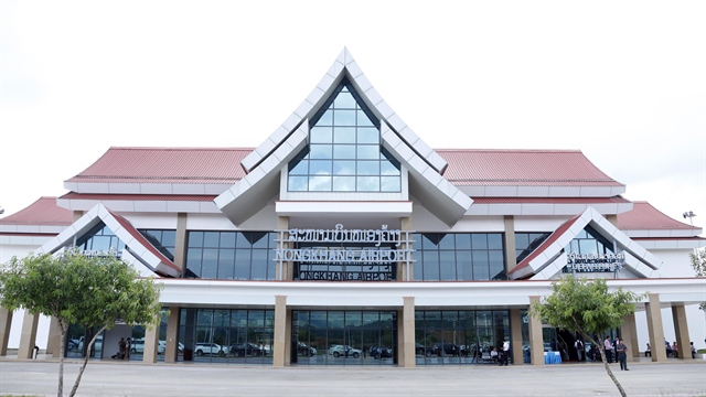 Vietnam hands over Nong Khang Airport to Laos